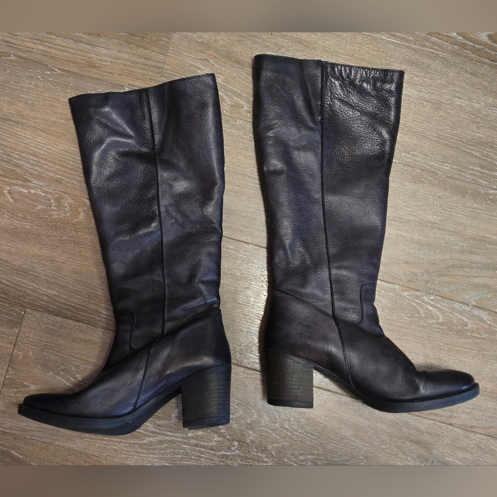 Made in Portugal Knee High Lined Leather Block Heeled Zip Up Boots - Picture 15 of 16
